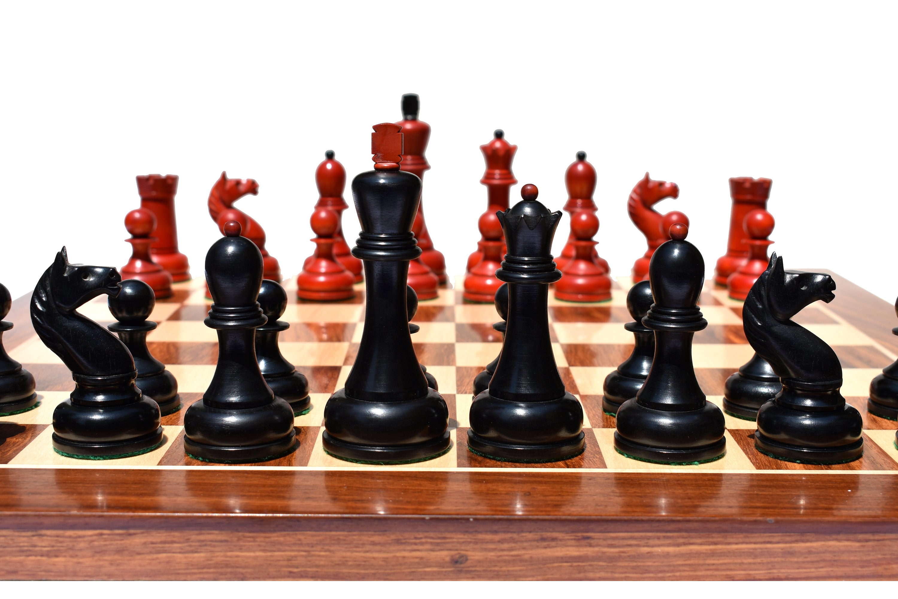 THE REPRODUCTION OF 1960 MIKHAIL TAL CHESS SET BOXWOOD & EBONIZED 4.125  KING WITH 2 SQUARE CHESS BOARD