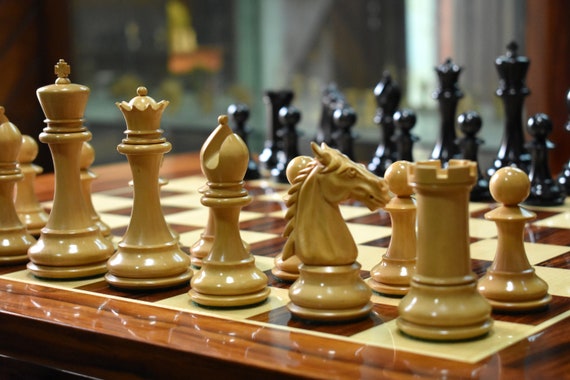 The Botvinnik Flohr Series Chess Pieces Boxwood & Ebony 4 King