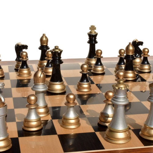 Windsor shops Castle series Black Gold/ silver gold Lacquered luxury wood chess pieces 4