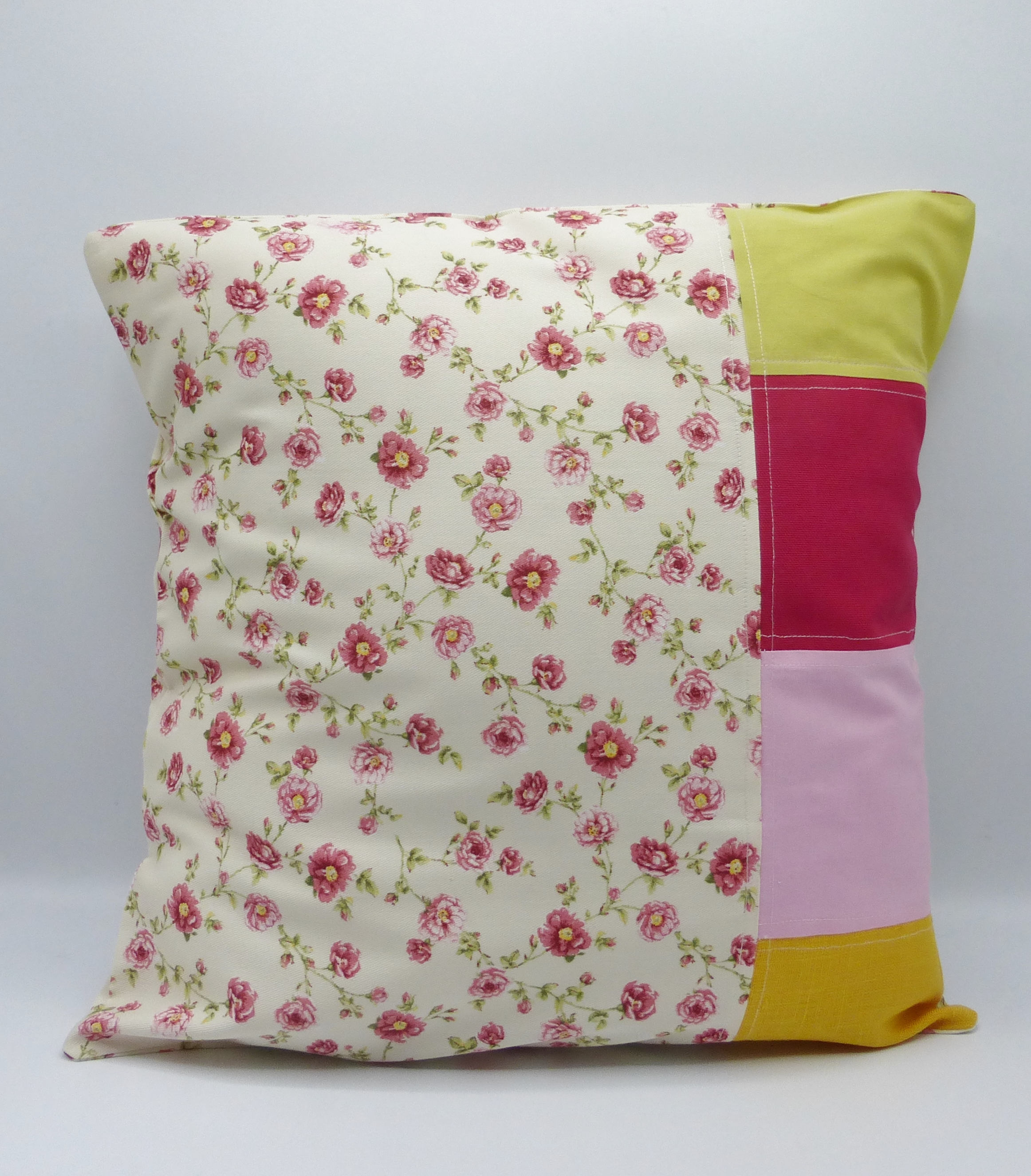 Coussin Fleurs Roses Vert et Rose en Coton Lin