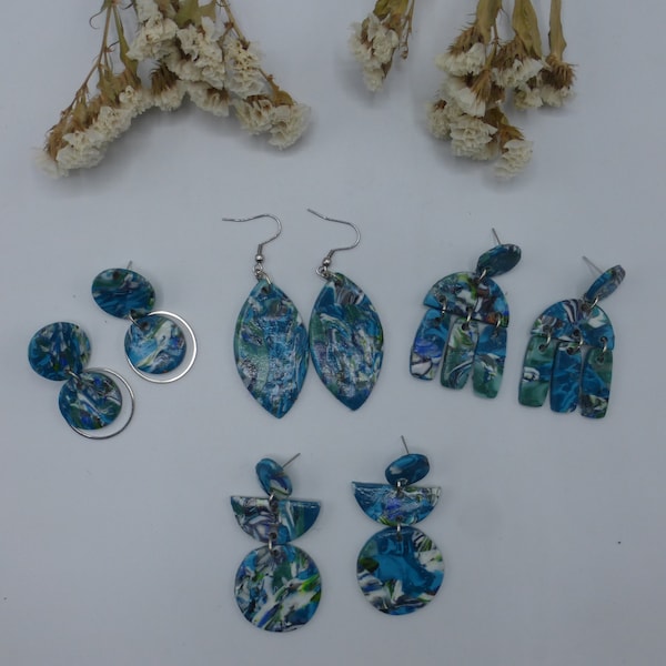 Boucles d'oreilles pendantes créoles rondes chandelier marbrées vert émeraude bleu turquoise bleu pétrole en pâte polymère