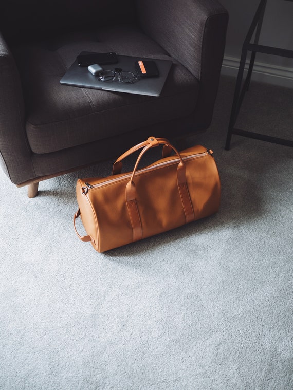 minimalist duffle bag
