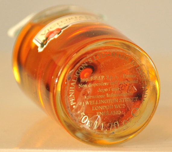 香水(女性用) Penhaligon's Victorian posy Victorian Posy Penhaligon&#039;s perfume - a fragrance