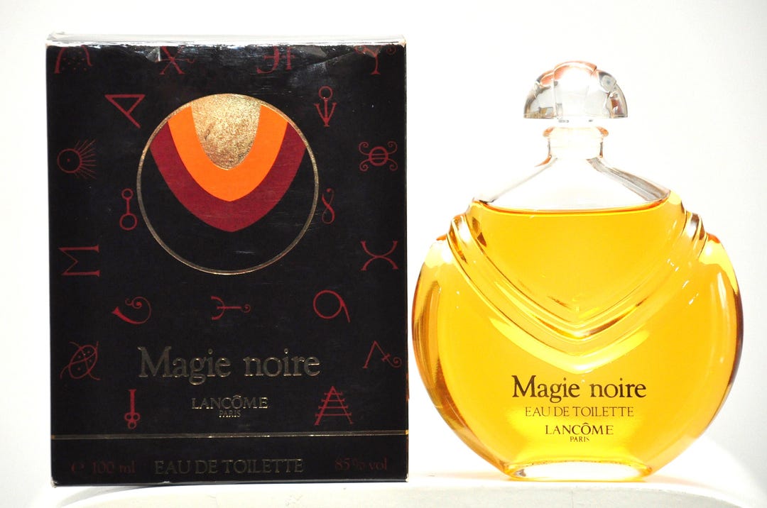 希少　LACOME MAGIE NOIRE ランコム　マジーノワール　パルファム Lancome Magie Noire Eau De Toilette 100ml 3.3 Fl. Oz. Splash