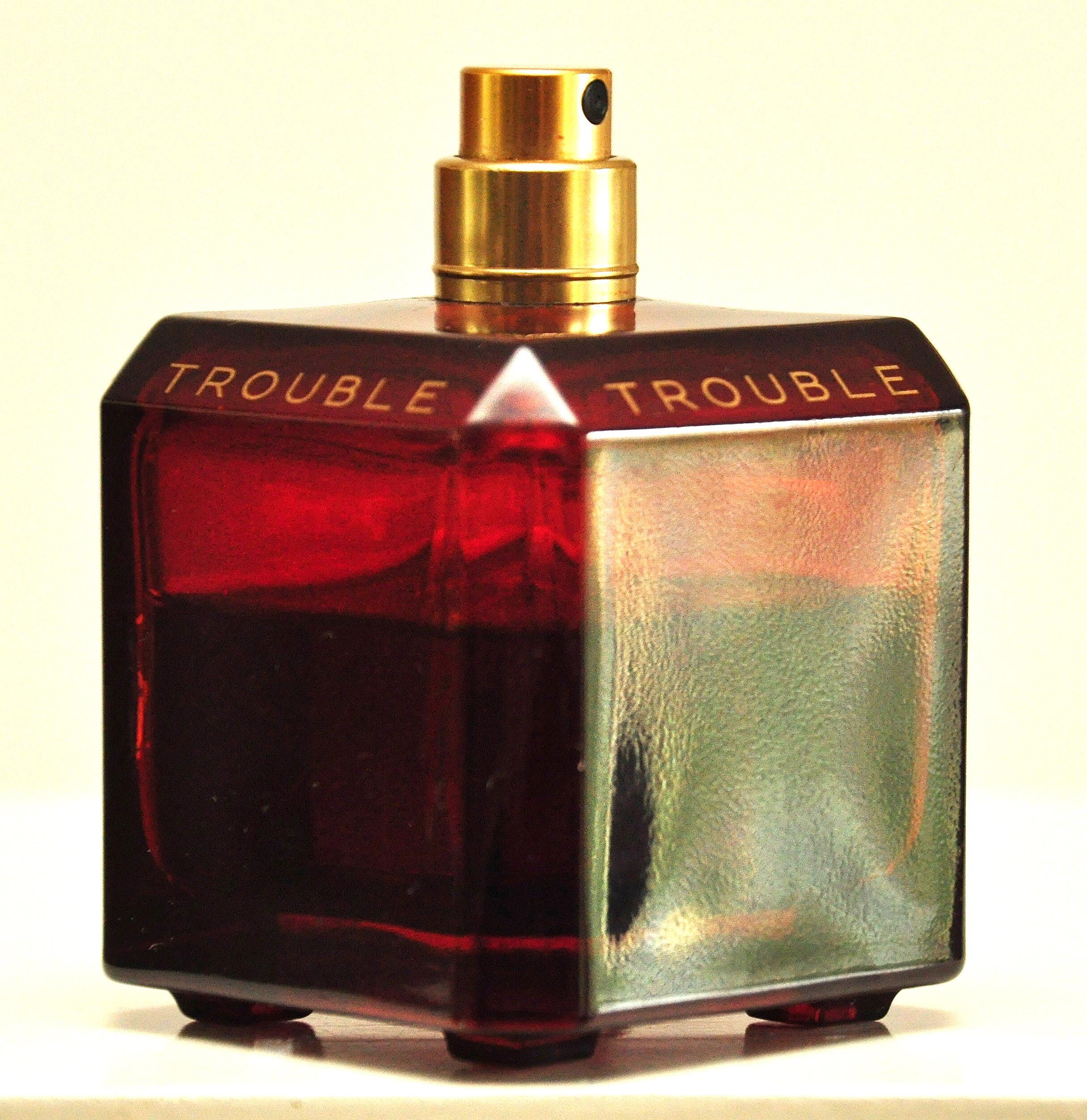 新品 Boucheron ブシュロン TROUBLE トラブル 50ml 激レア 新品 Boucheron ブシュロン TROUBLE トラブル 50ml 激レア 【公式通販】