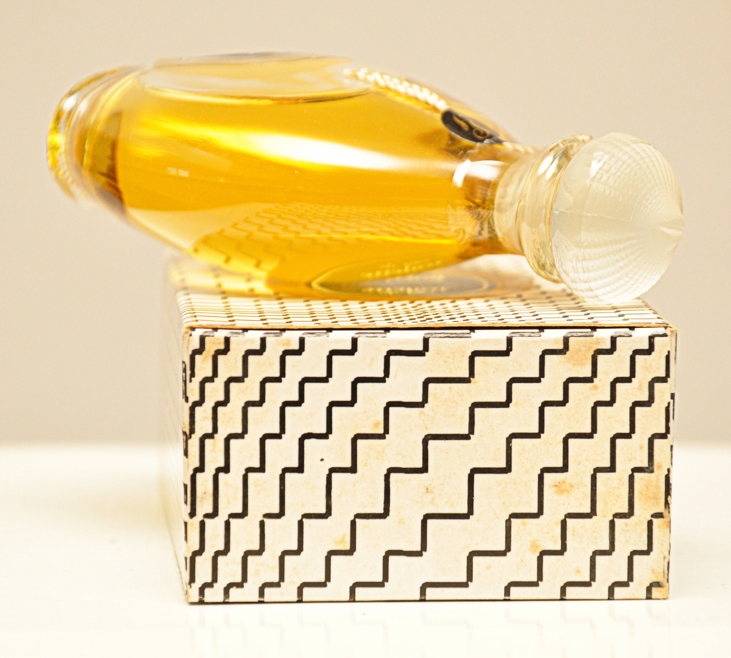 Guerlaine ゲランEDT Mitsouko 50 ml il_1080xN.6811666336_j2sl.jpg