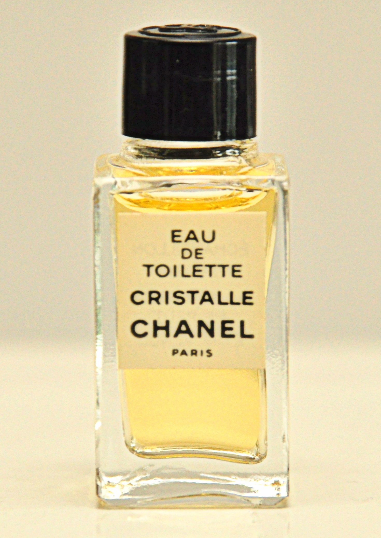 Cristalle Eau de Toilette Chanel perfume - a fragrance for women 1974