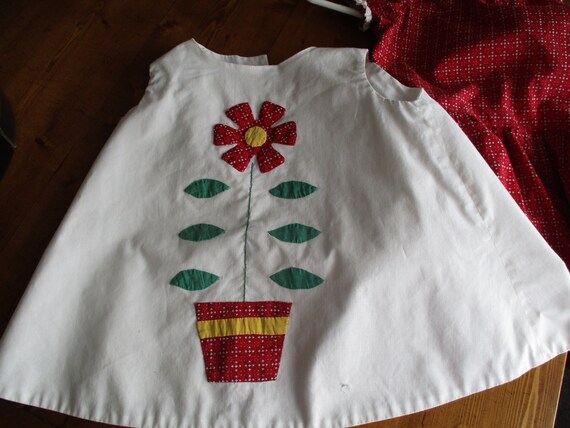 1960's appliqued toddlers dress and apron - image 9