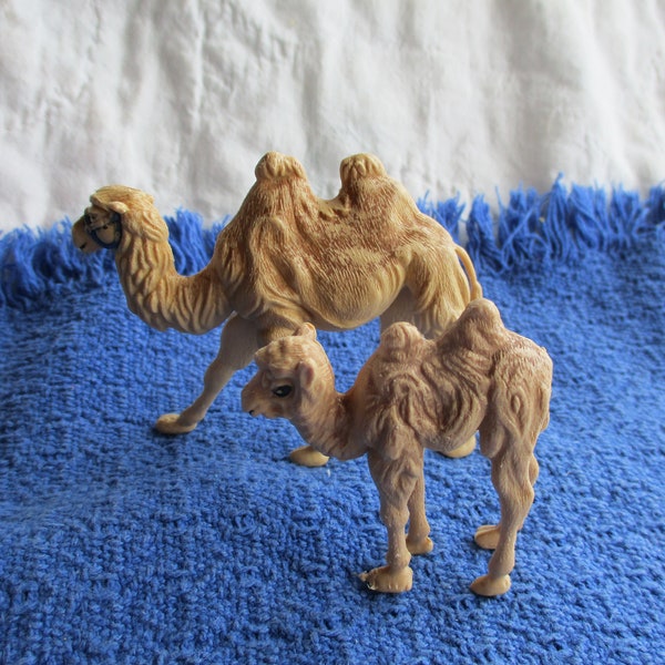 Vintage Nylint Camel Mother and baby from the 1960's