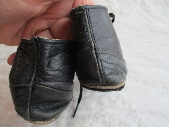 Black leather antique toddler lace-up boots or sh… - image 7