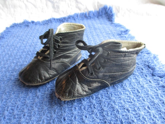 Black leather antique toddler lace-up boots or sh… - image 2