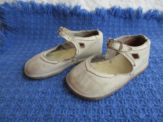 1930's toddlers shoes, white leather with strap