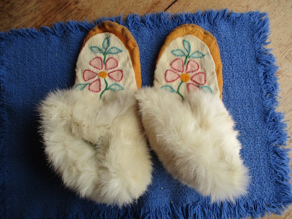 Vintage Alaskan Beaded Women's Moccasins, 1940's