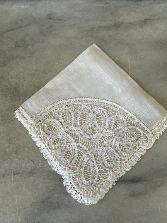 5 Vintage Shabby Chic Linen and Lace Hankies - Go… - image 4