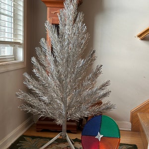 Vintage Evergleam 4’ Stainless Aluminum Christmas Tree with Wooden Pole, Tripod | Penetry Motorized Color Wheel and Original Boxes