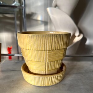 MCCOY vintage 1940’s basket weave yellow planter
