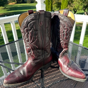 Used Cowboy Boots Size 10.5 - Etsy display picture 1