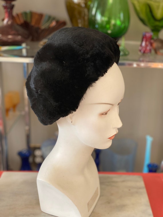 Black Genuine Fur Vintage 1950s Hat | Jeanette Mi… - image 2