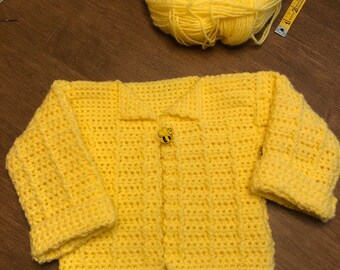 Simple Sweet Baby Sweater (pattern by Phyllis Sandford on Yarnspirations