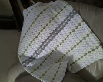 Shell-Stitch Baby Blanket