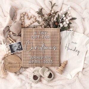 Christmas Digital Pregnancy Announcement, Social Media, Facebook, Instagram