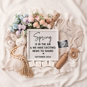 Spring Digital Pregnancy Announcement, Neutral, Social Media, Facebook, Instagram, Gender Reveal