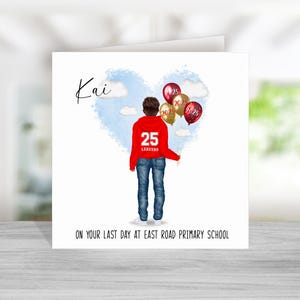 Tarjeta de egreso de 6.º año - Tarjeta de último día de primaria - Sudadera roja de egreso de la promoción de 2025 - Tarjeta de egreso escolar para niño o niña