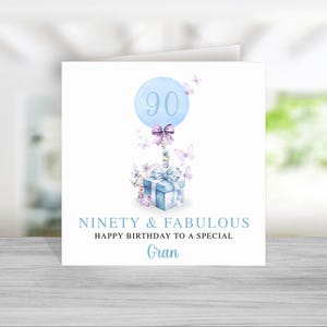 90e verjaardagskaart Gran - blauw paars 90e verjaardagskaart voor Gran - Verjaardagskaart Gran - Verjaardagscadeau Gran - Ninety and Fabulous