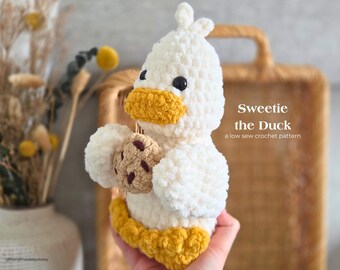Sweetie the Duck Crochet Pattern | Amigurumi PDF File in English