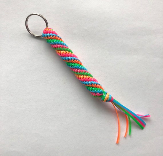 Boondoggle Pink, Green, Yellow, and Blue Boondoggle Keychain, Gimp Zipper  Pull, Rexlace Plastic Lacing, String Keychain, Pastel Keychain 