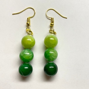 Green bead earrings, spring jewelry, beaded earrings, Mother&#39;s day gift, dangle earrings, glass bead earrings, grad gift, summer earrings