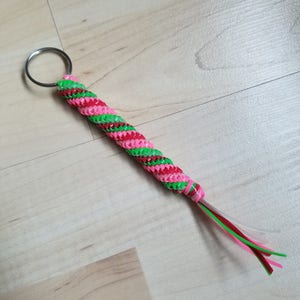 Boondoggle sleutelhanger, Roze, Groen, en Rode Spiraal sleutelhanger, verjaardagsgift, Rexlace Plastic Veter, Boondoggle Sleutelhanger, Rugzak sleutelhanger