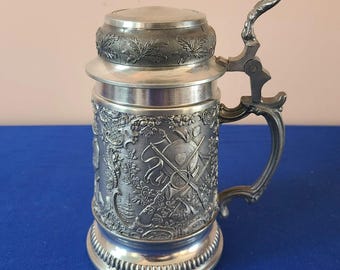 Vintage Duitse tinnen bierpul 3 scènes deksel gedetailleerd hoogreliëf Schlag Ein