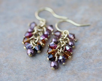 Boucles d'oreilles grappes de perles et de cristaux Swarovski roses mauves