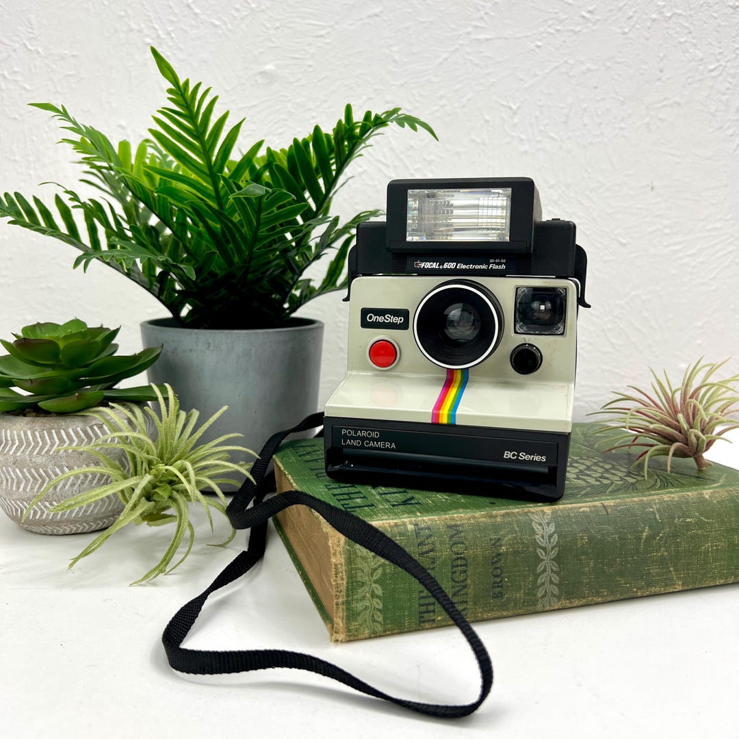 Polaroid Camera With Ridges Vintage Polaroid One Step Land Camera BC Series - Focal 600 Electronic ...