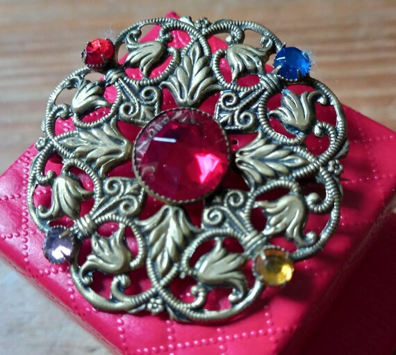 Czech brooch discount