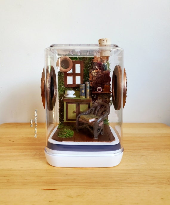 Made-to-order Cozy Cottage Jumping Spider Enclosure, Jumping