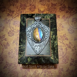 Melehtë Labradorite Elven shield, polymer clay pendant, polymer clay jewelry, handmade jewelry, Elven jewelry, Celtic jewelry