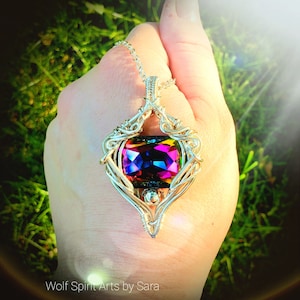 Eiliant Swarovski pendant, wire wrapped jewelry, wire wrapped crystal, handmade jewelry, Elven jewelry, Celtic jewelry