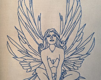 Embroidery File "Sitting Fairy" (Hoop 5" x 7")