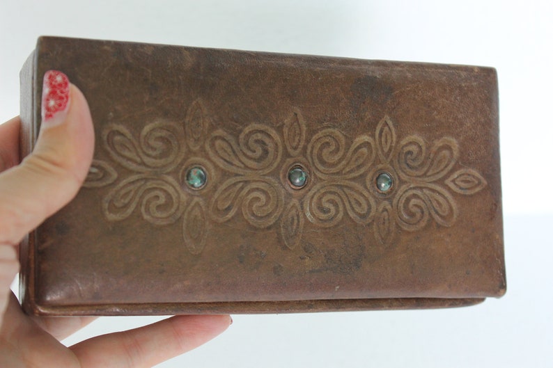 Trinket box Real Leather Brown Box Hand Tooled Leather Jewelry Box Embossed Genuine Leather Box Gift for Her Vintage Box