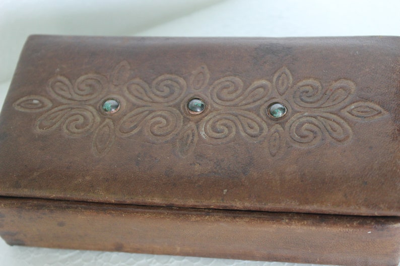 Trinket box Real Leather Brown Box Hand Tooled Leather Jewelry Box Embossed Genuine Leather Box Gift for Her Vintage Box