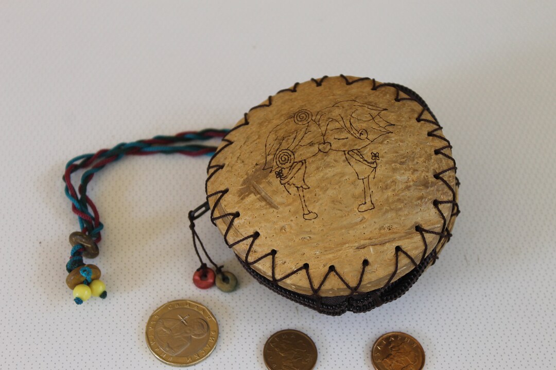Vintage Shell Coin Purse, Small Handmade Purse Shell, Hard Wood Shell