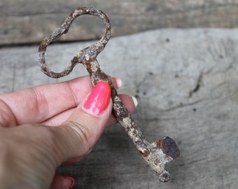 Antique Key, Vintage Key, 1800s Skeleton Key, Vintage Rusty Iron Key, Old Skeleton Key, Collectible key