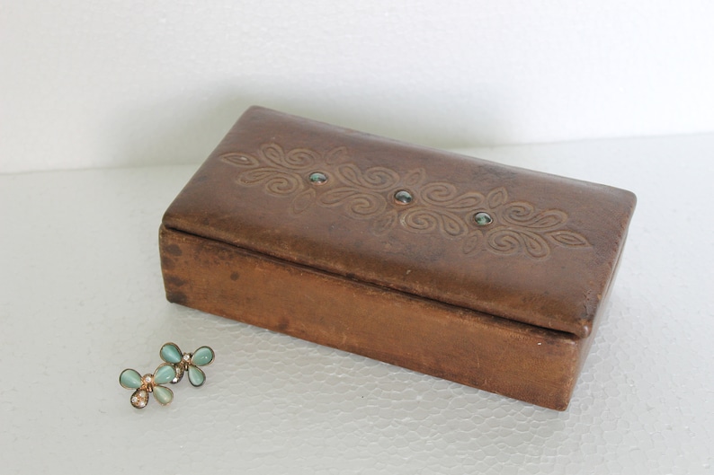 Trinket box Real Leather Brown Box Hand Tooled Leather Jewelry Box Embossed Genuine Leather Box Gift for Her Vintage Box
