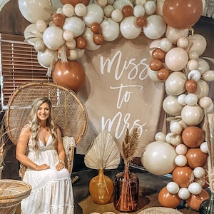 Sfondo per foto per addio al nubilato in stile boho, cartello Miss To Mrs, striscione Miss To Mrs, decorazioni per addio al nubilato, arazzo per addio al nubilato color ruggine