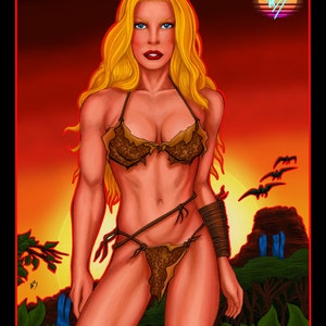 Può includere: Una donna con lunghi capelli biondi si trova in un ambiente di giungla. Indossa un top bikini con stampa animalier marrone e nero e un fondo abbinato. Lo sfondo è un tramonto con una silhouette di una catena montuosa.