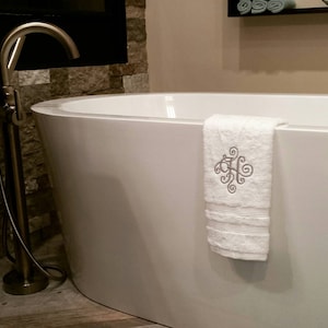 Fancy Initial Hand Towel for Bathroom, Sweat Towels, Decorative Towels, Personalized Towels, Monogrammed Towels Gifts