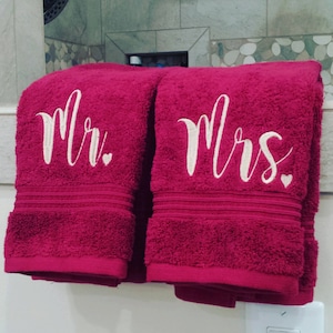 Mr and Mrs Bathroom Hand Towel Set, Embroidered Towel, Wedding Gift, Housewarming Gift, Mr and Mr, Mrs and Mrs Gifts
