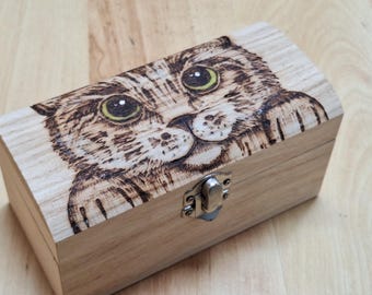 Cat, kitten wooden box, treasure chest, gift, trinket, jewellery, storage box - hand burned pyrography- can be personalised FREE on request.